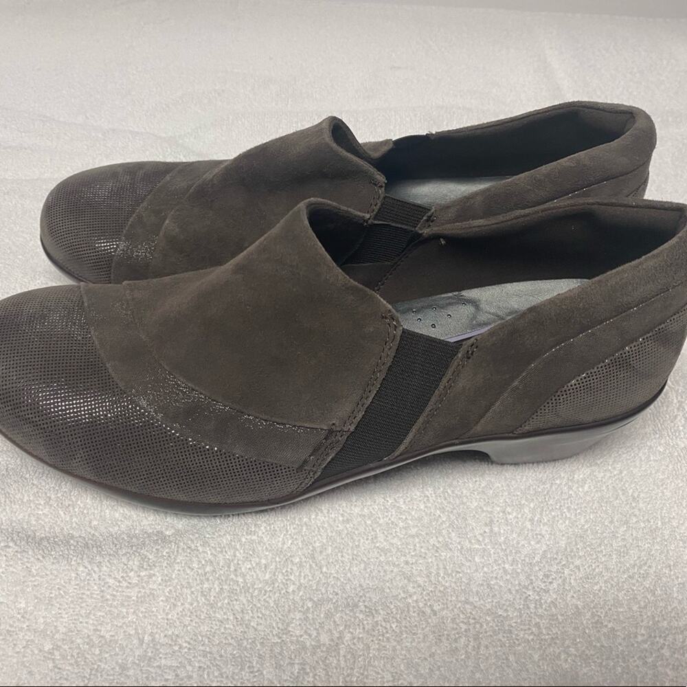 ARAVON WOMENS SUEDE CLOG SIZE 11 WORN ONCE - Picture 2 of 5